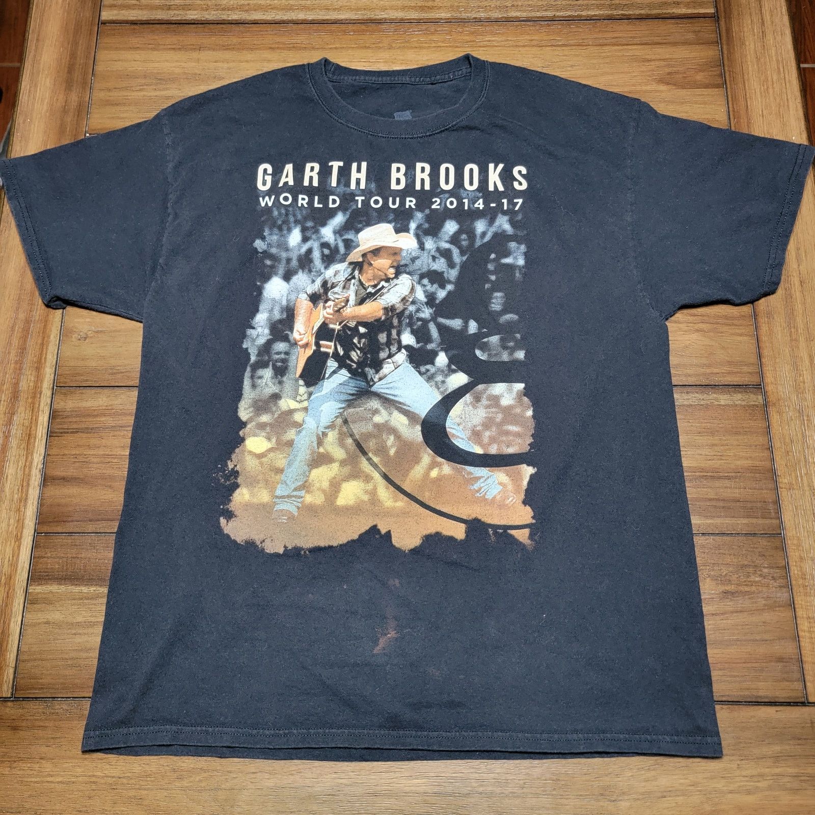 Hanes Garth Brooks Unisex Tee (Hanes) "World Tour 2014" - Large Size L / US 10 / IT 46 - 1 Thumbnail