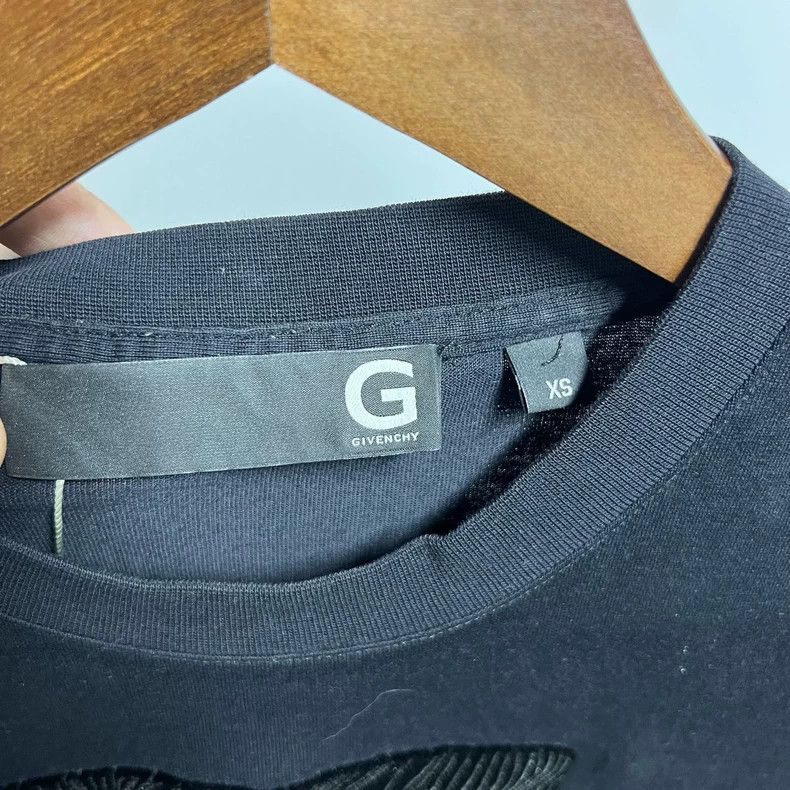 Givenchy Givenchy Embroidered Logo Short-sleeve O1413 2506-Nextarrow Size US XS / EU 42 / 0 - 3 Thumbnail