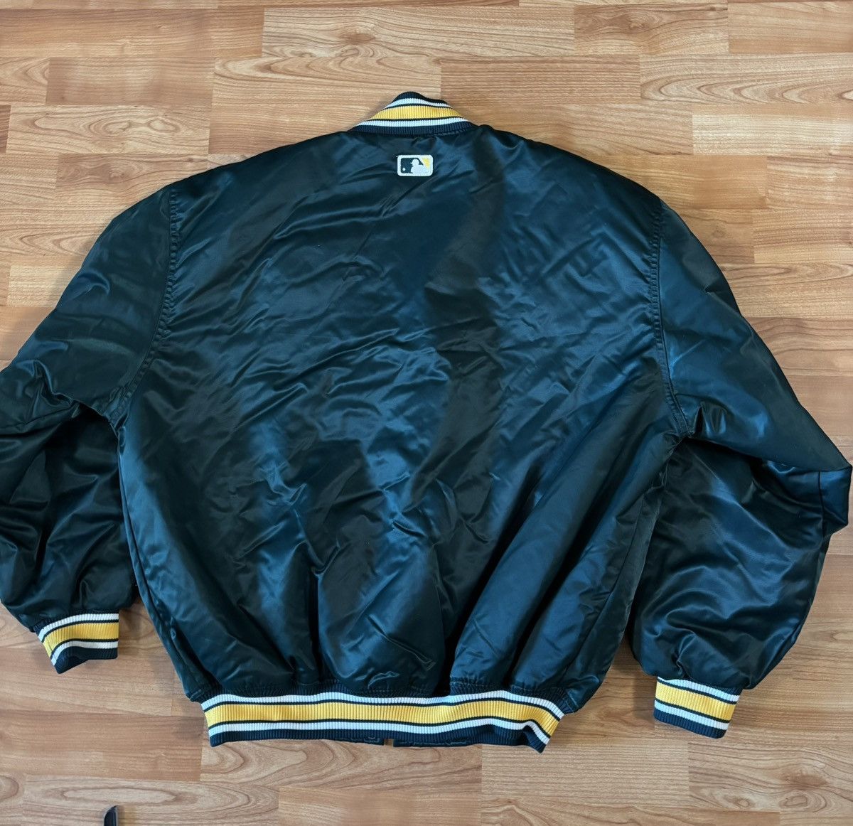 Starter Oakland Athletics starter vintage Sz L bomber jacket Size US L / EU 52-54 / 3 - 3 Thumbnail