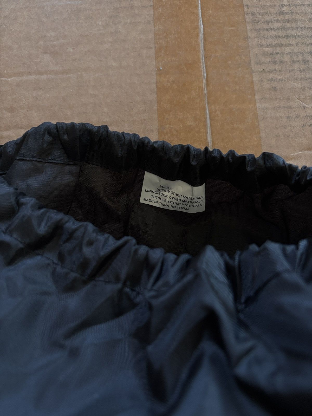 Yeezy Sl-01 size 8 yeezy fastShipping Size US 10.5 / EU 43-44 - 6 Thumbnail