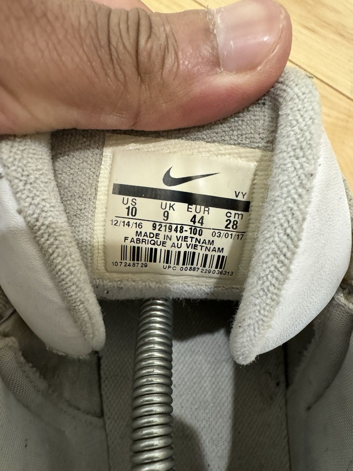 Nike Nike air max uptempo triple white Size US 10 / EU 43 - 6 Thumbnail
