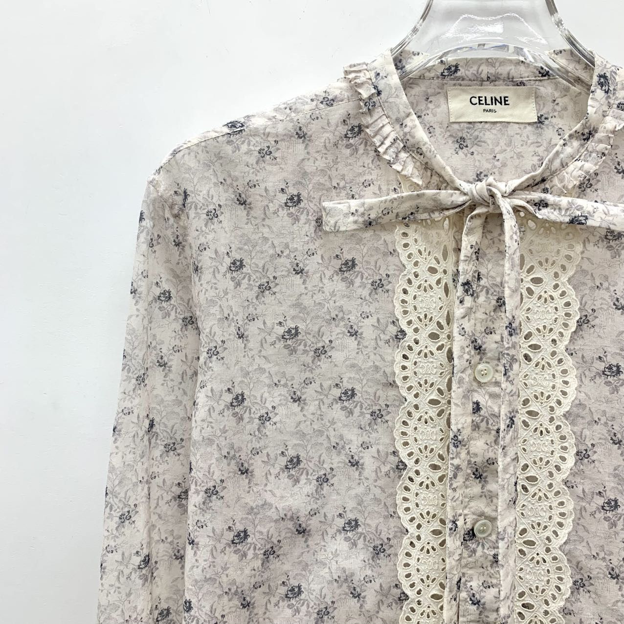 Celine Celine All-over Floral Print Bow Tie Long Sleeve Shirt K26WX Size S / US 4 / IT 40 - 3 Thumbnail
