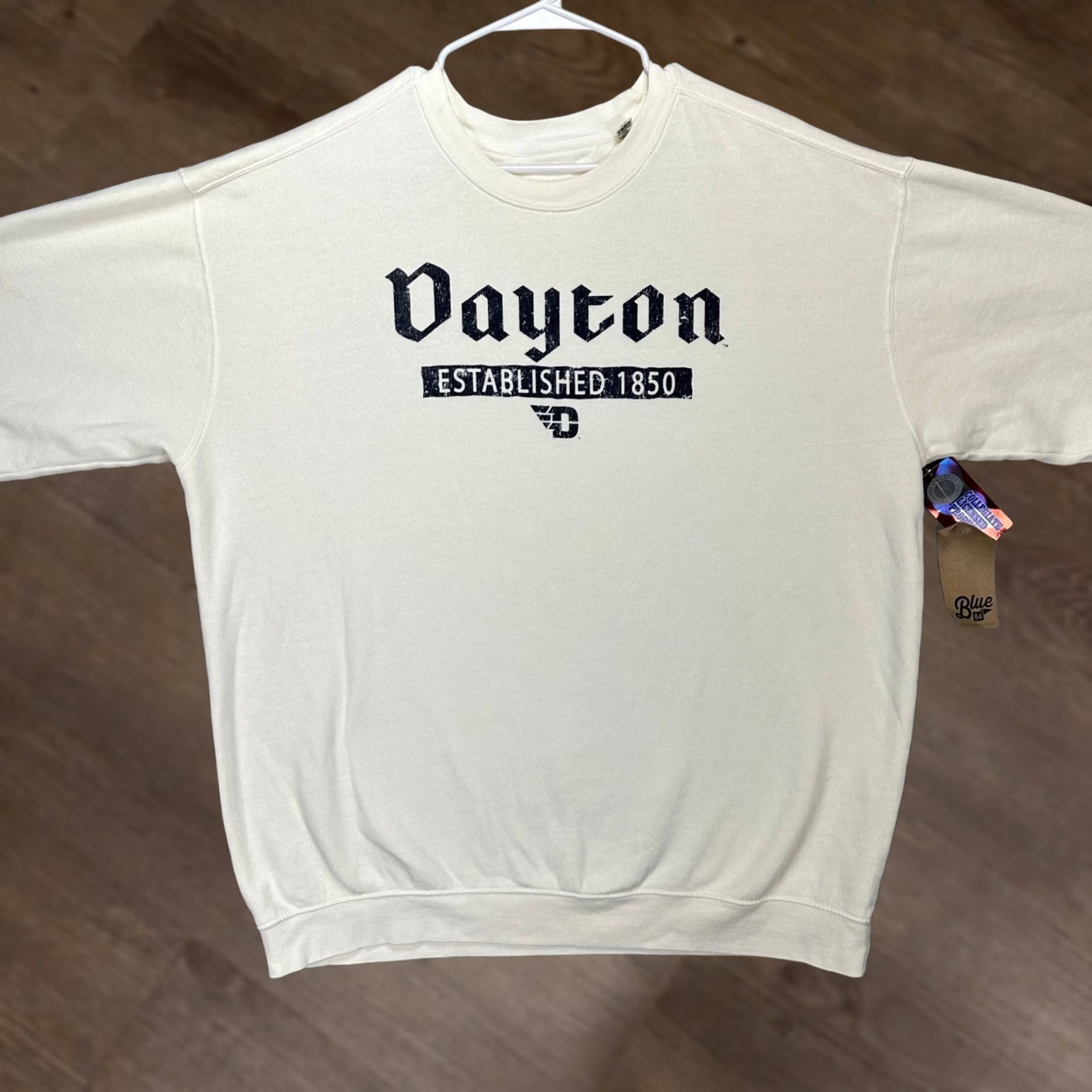 Vintage VINTAGE Dayton Flyers Men Pullover Sweatshirt 2XL White Crewneck Long Sleeve Blue 84 NEW Size US XXL / EU 58 / 5 - 1 Thumbnail