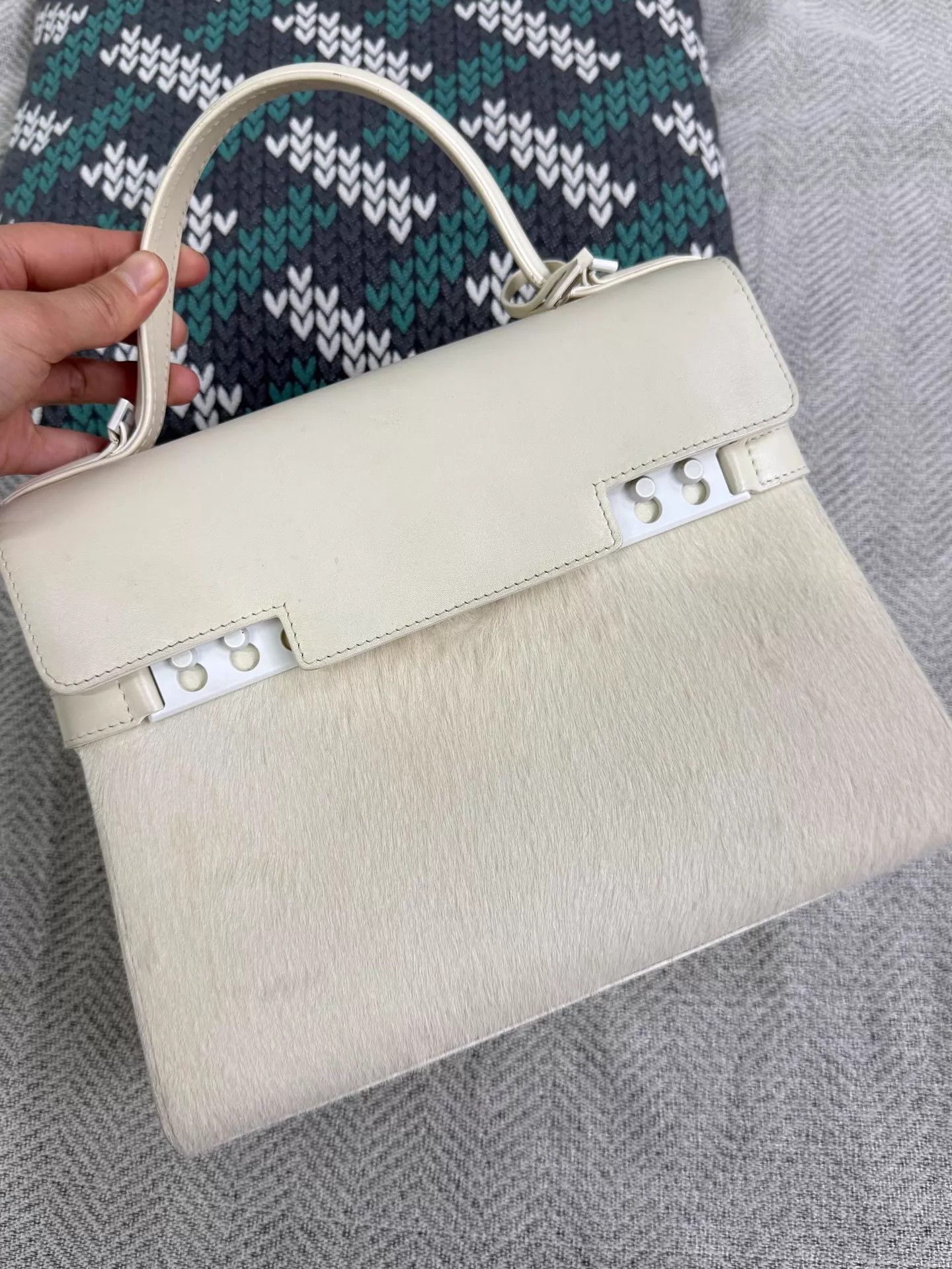 Delvaux Delvaux Ultra White Fur Paneled Tempête Shoulder Bag Size ONE SIZE - 2 Thumbnail