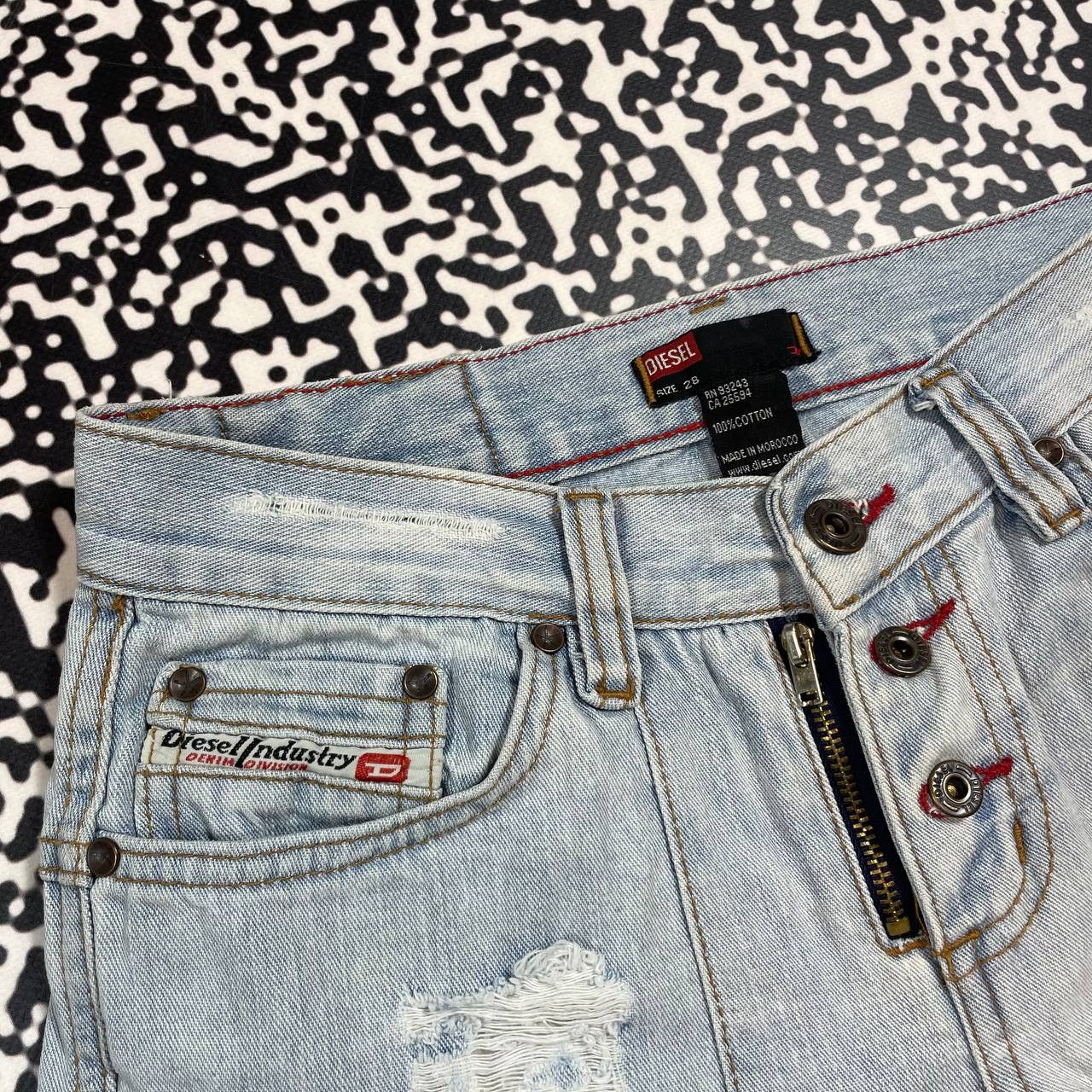 Diesel Vintage Y2K Diesel Distressed Style Mini Shorts 90s Style Size 28" / US 6 / IT 42 - 7 Thumbnail