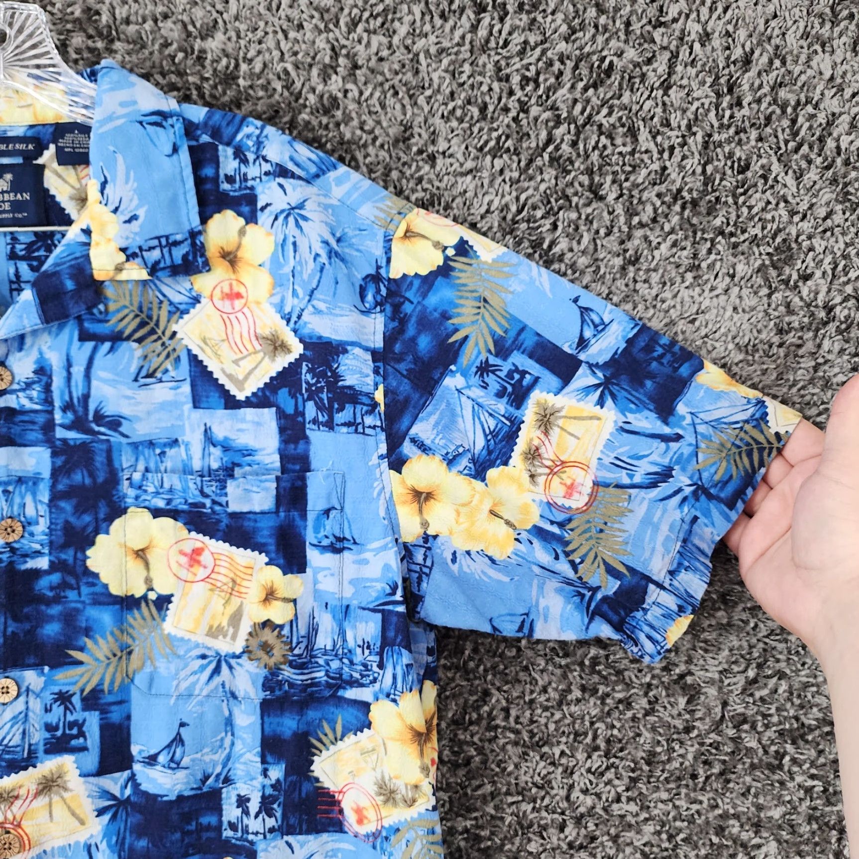 Vintage VINTAGE Caribbean Joe Hawaiian Floral Button-Up Shirt Mens Size L Blue 100% Silk Short Sleeve Size US 33 - 3 Thumbnail