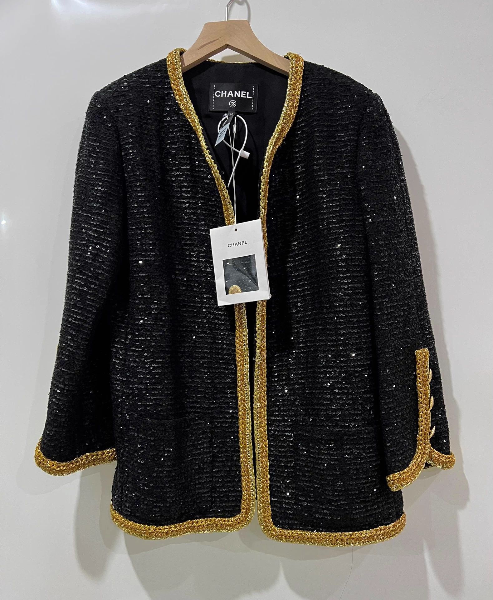 Chanel Black & Gold Heavy Beaded Runway Jacket 40 BNWT