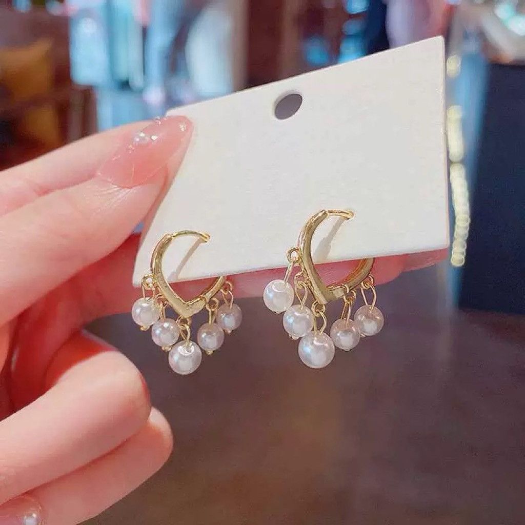 Other Elegant White Pearl Tassel Dangle Drop Earrings for Women Size ONE SIZE - 2 Thumbnail