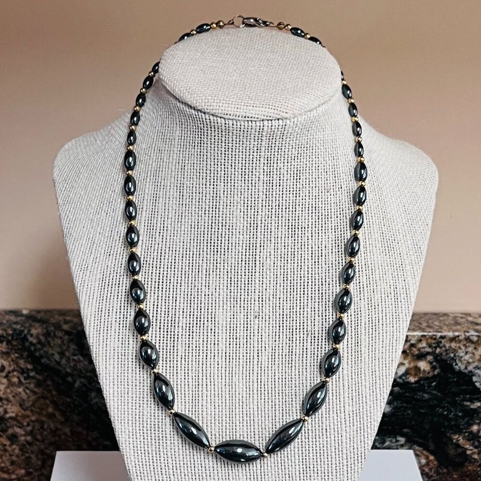 & Other Stories Hematite Natural Stone Necklace Black, Oval, Non-magnetic Size ONE SIZE - 1 Thumbnail