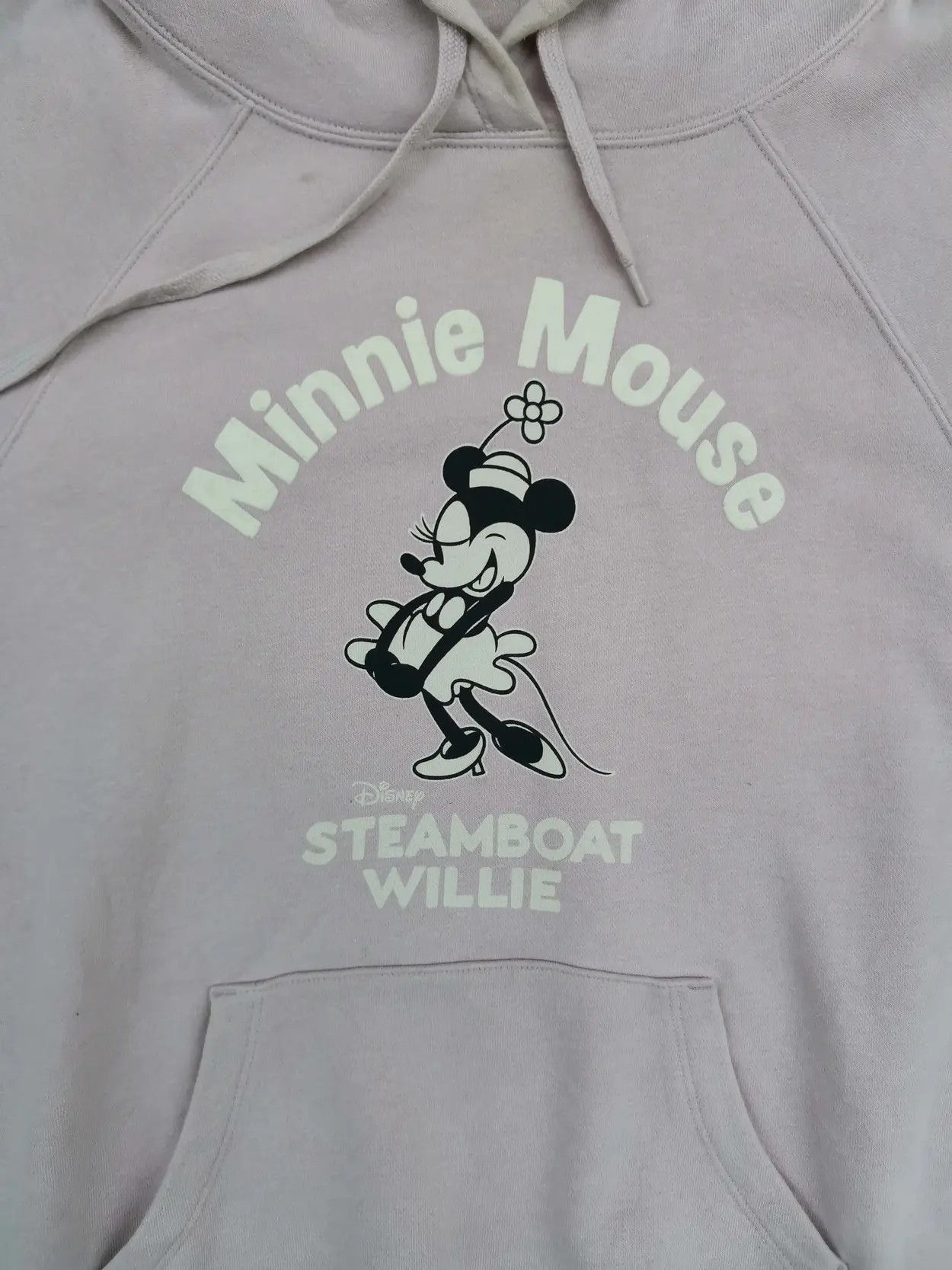 Disney × Uniqlo UT Uniqlo Disney Minnie Mouse Steamboat Willie Sweatshirt Size US L / EU 52-54 / 3 - 6 Thumbnail