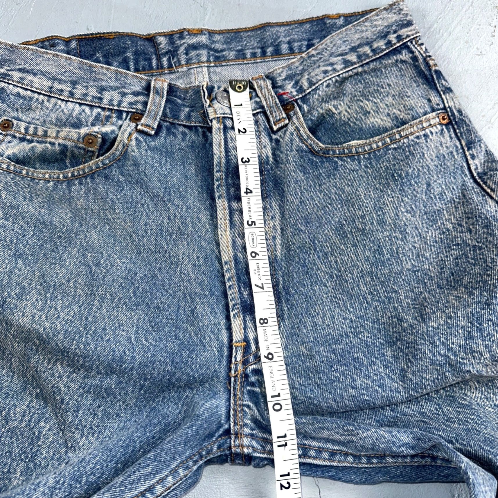 Levi's VINTAGE Levi's 501 90s USA Straight Leg Jeans Blue Med Wash 31x34 29x32 Men Jeans Size US 31 - 6 Thumbnail