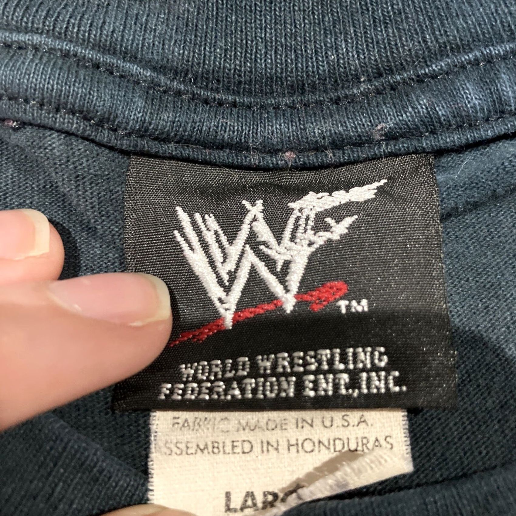 Vintage VINTAGE WWF THE ROCK Laid The Smack Down On My Candy Ass In New York T-Shirt L Black Mens Boys Size US L / EU 52-54 / 3 - 3 Thumbnail