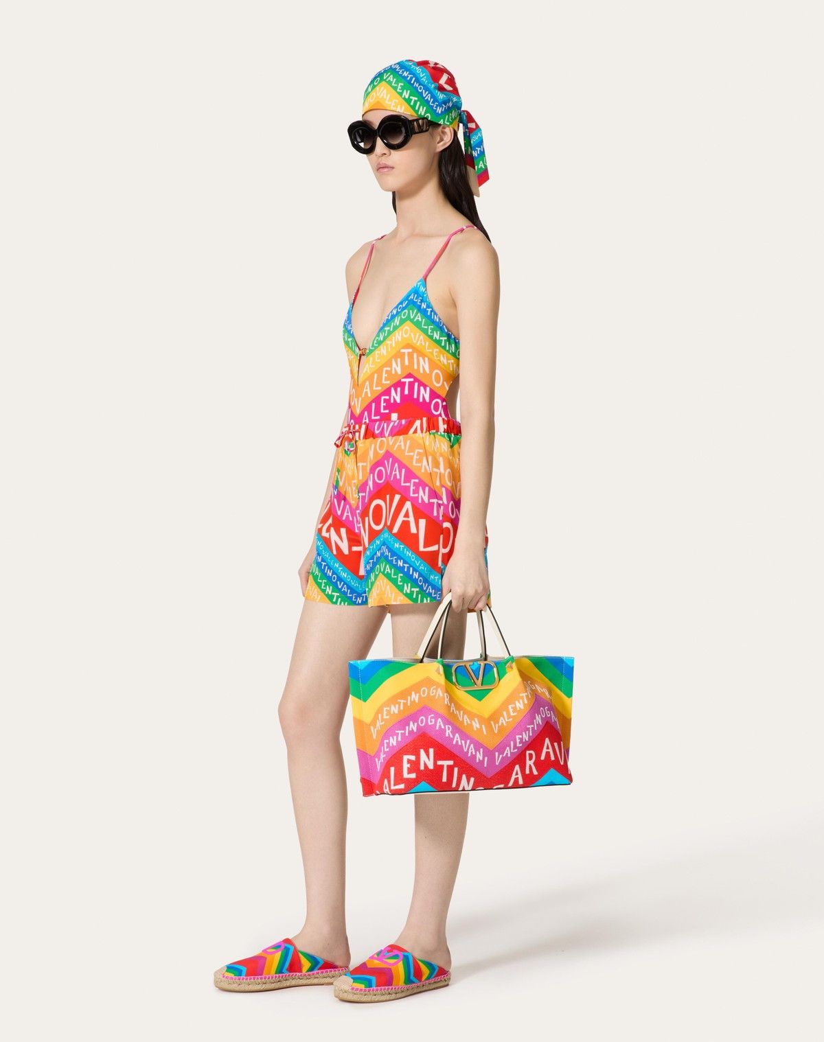 Valentino o1s1wg110525 Crepe De Chine Chevron 24 Shorts in Multicolor Size 27" / US 4 / IT 40 - 5 Thumbnail