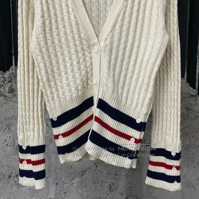Thom Browne Thom Browne Cream Long Sleeve Cardigan . Size XXS / US 00 / IT 34 - 4 Thumbnail