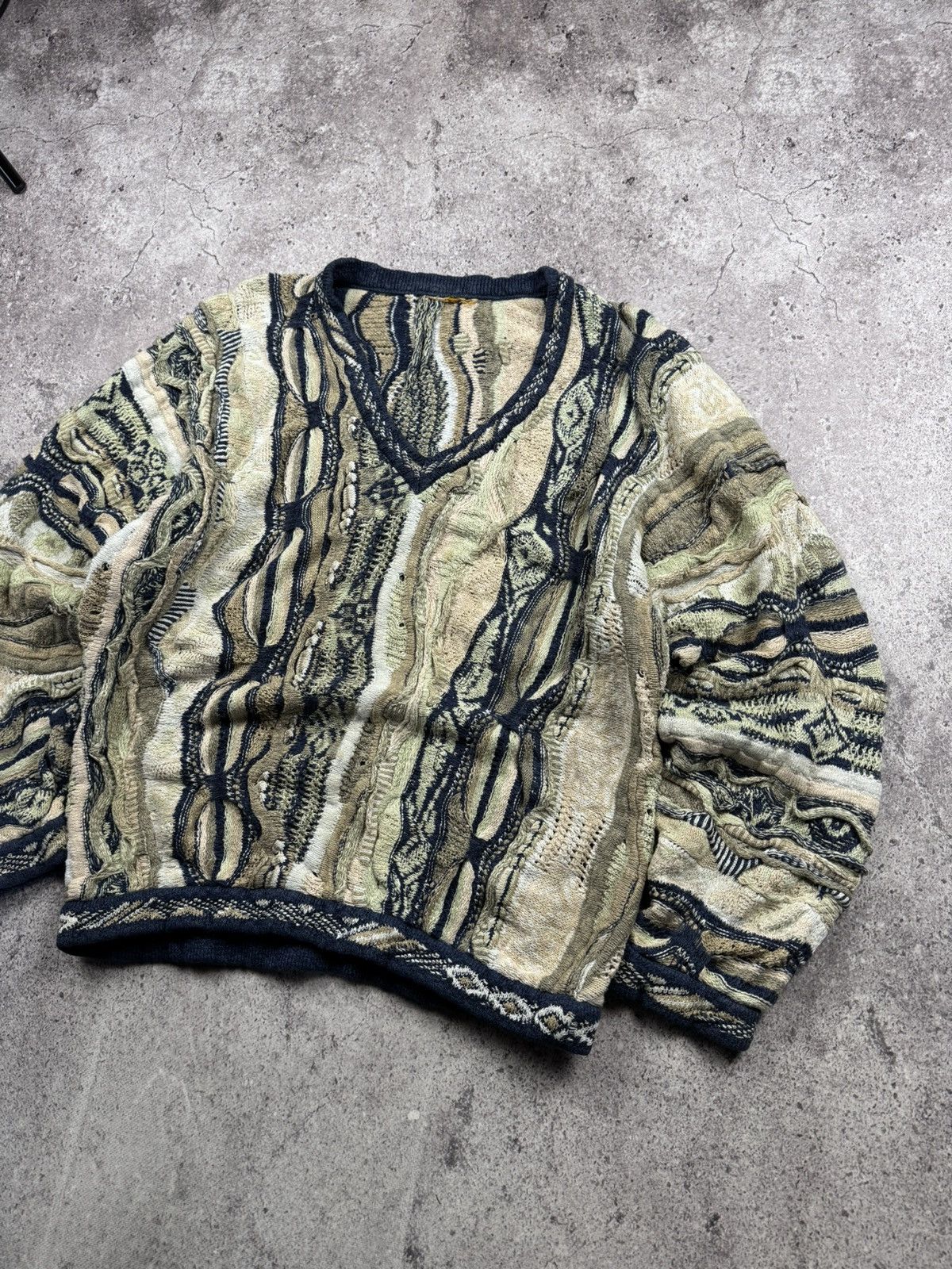 Japanese Brand Vintage Avantgarde Coogi Style Knit Sweater V neck Y2K Japan Size US M / EU 48-50 / 2 - 2 Thumbnail