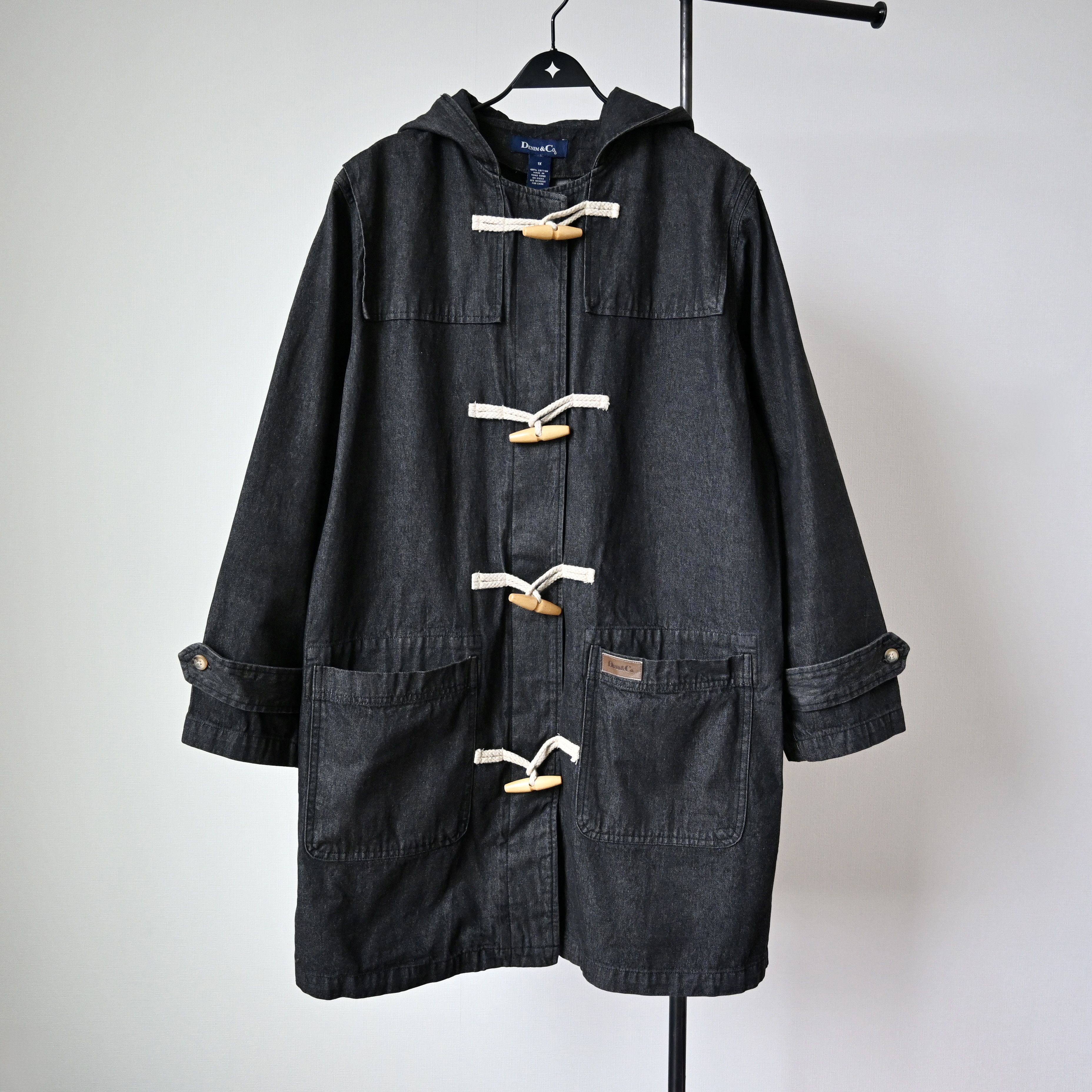 Denim & Co. 1990s Denim & Co black denim duffle coat, size 1X Size US L / EU 52-54 / 3 - 1 Thumbnail