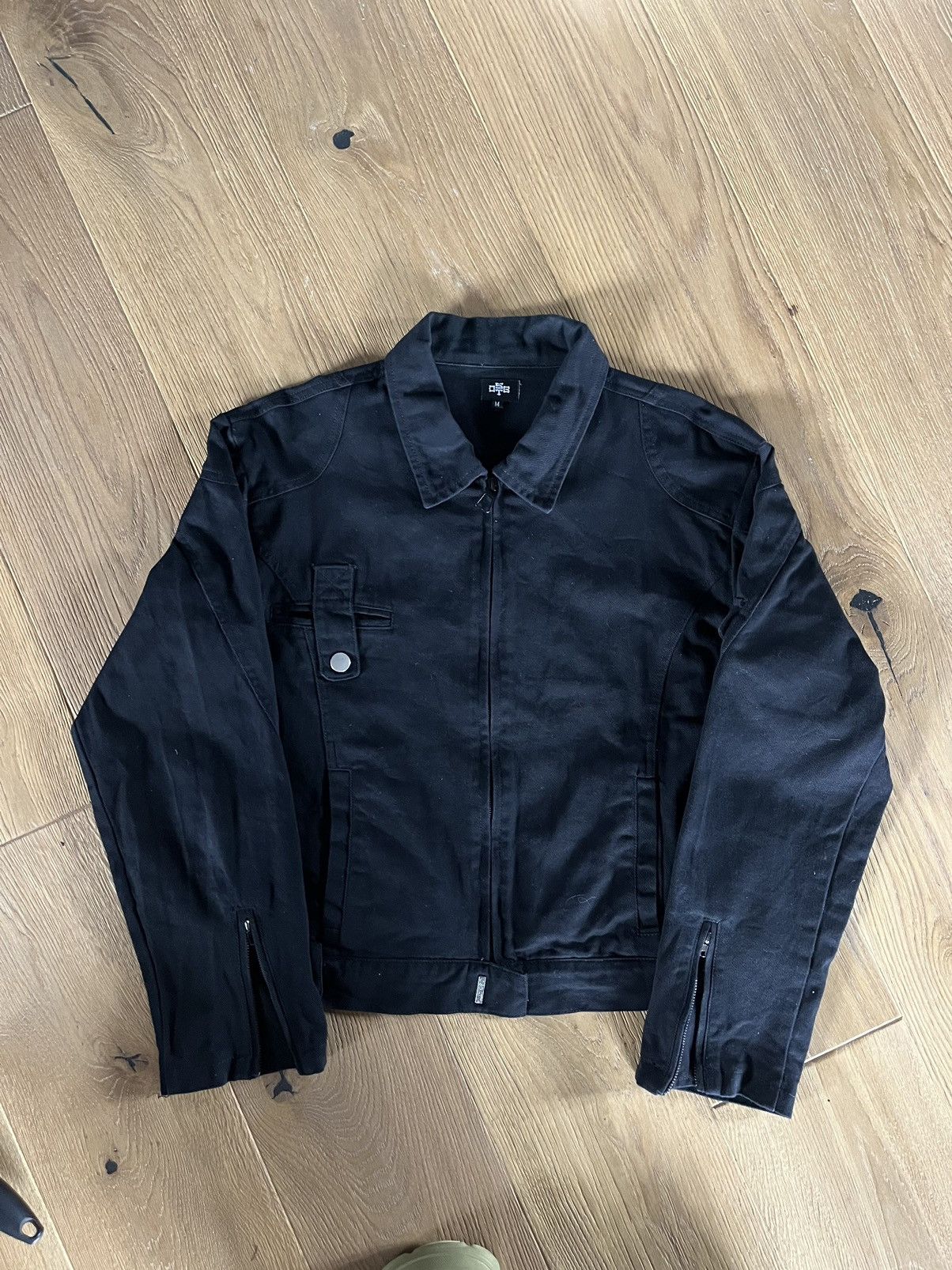 image of Individual Designer Osbatt Years Of Tears Gauntlet Jacket in Black, Men's (Size Medium)