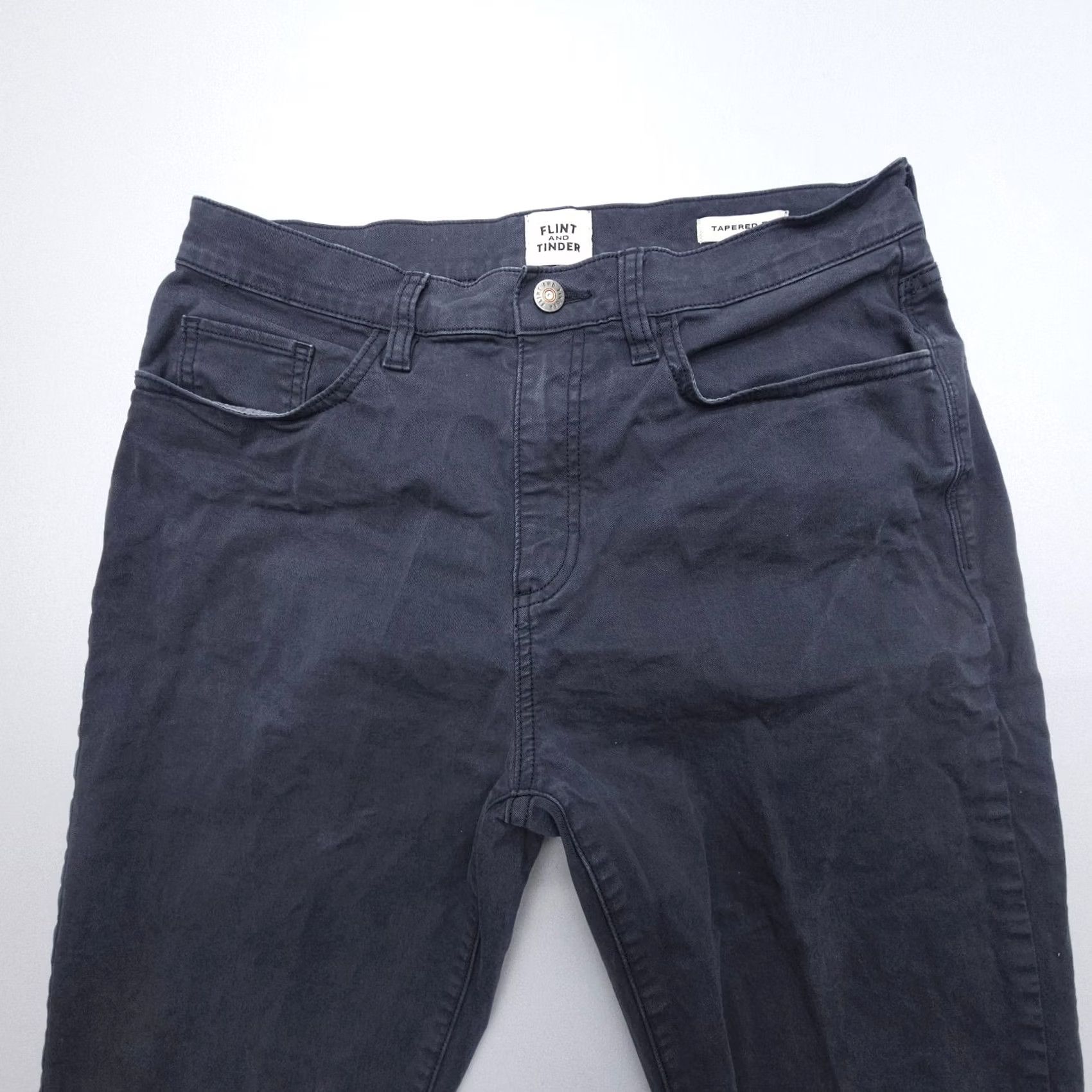 Flint And Tinder Flint and Tinder 365 Chino Pants Mens 30x30 Gray Twill Regular Straight Tapered Travel Business Casual Pants Mens Size US 30 / EU 46 - 7 Thumbnail