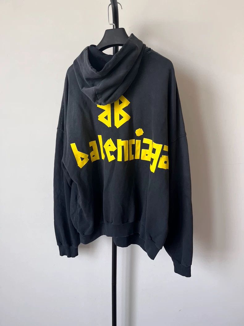 Balenciaga Balenciaga size 2 Logo monogrammed hooded sweatshirt in a l Size US S / EU 44-46 / 1 - 2 Thumbnail