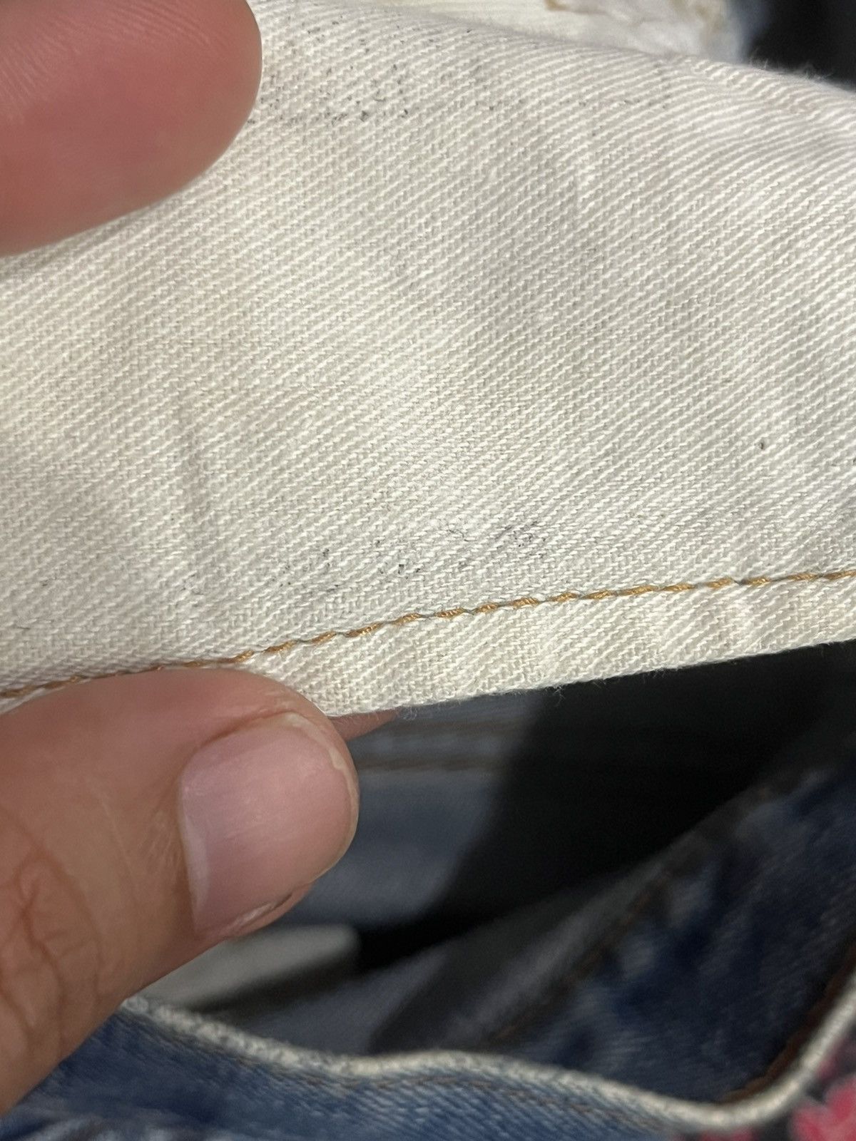 Levi's Vintage 60s Levi’s 501 Button No 6 Distressed Selvedge Jeans Size US 28 / EU 44 - 17 Thumbnail