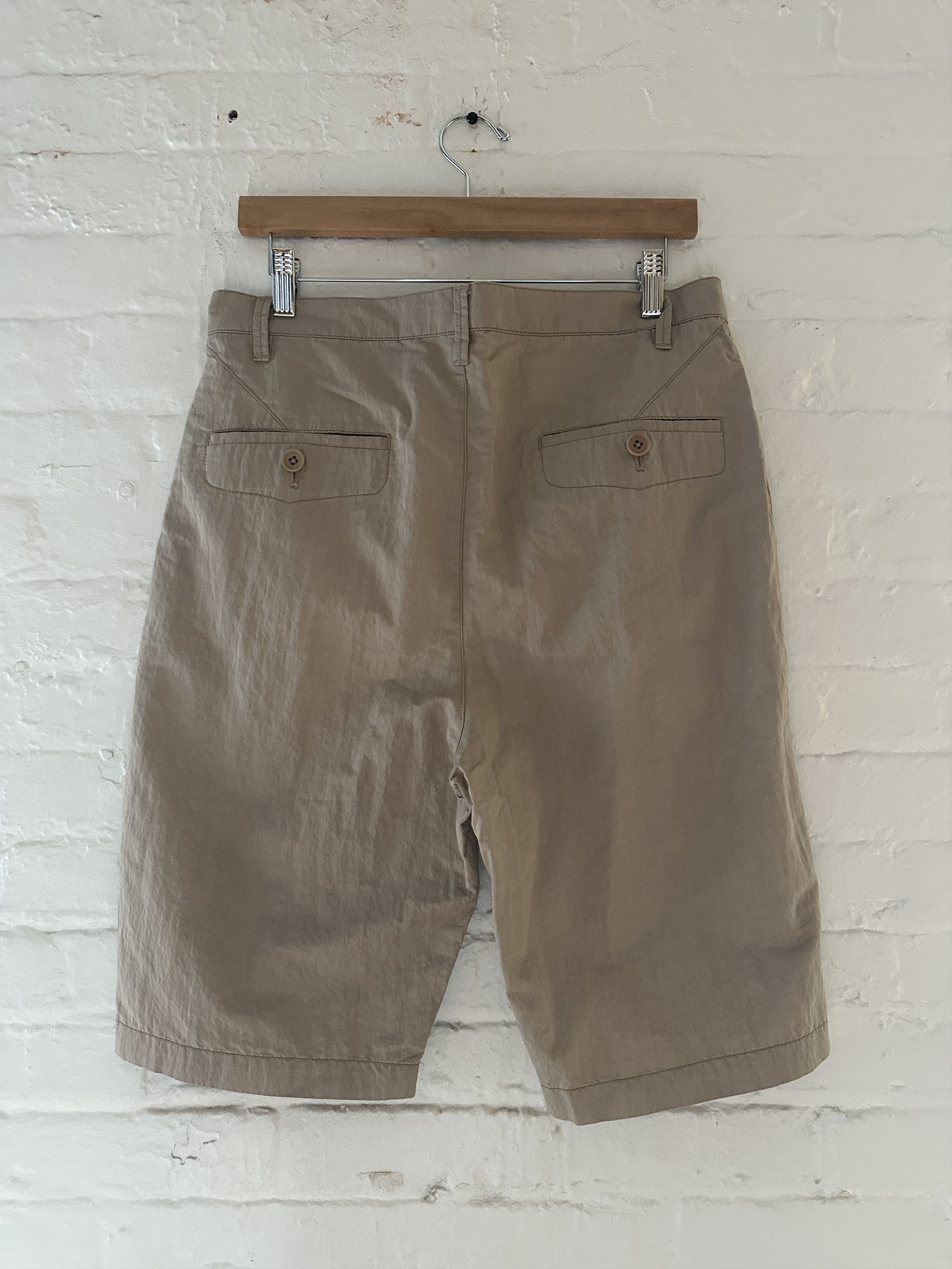 Helmut Lang Helmut Lang Pleated Baggy Shorts Size US 32 / EU 48 - 2 Thumbnail