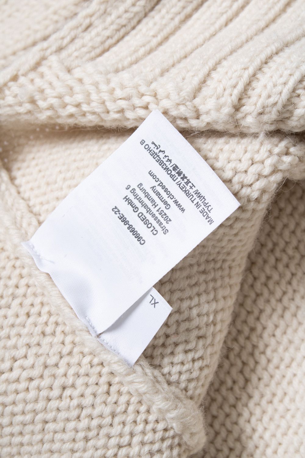 CLOSED Closed, oversized knitted polo sweater in beige Size XL / US 12-14 / IT 48-50 - 6 Thumbnail