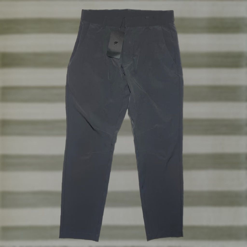Fabletics NWT Fabletics Pants Men The Only Pant Classic Fit Gray 30x29 Regular Straight Chino Zip Pockets Water Resistant Logo City Sports Size 30 Mens Size US 30 / EU 46 - 1 Thumbnail