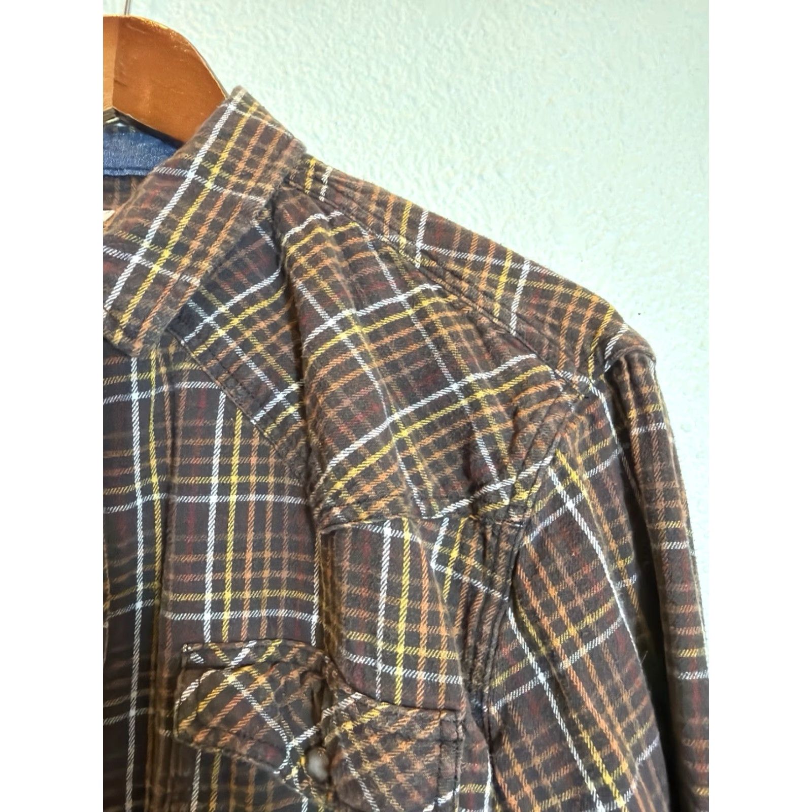 Cody James **Cody James Mens Large Brown Plaid Flannel Shirt** User: Cody James Mens Large Brown Plaid Flannel Shirt Size US L / EU 52-54 / 3 - 7 Thumbnail