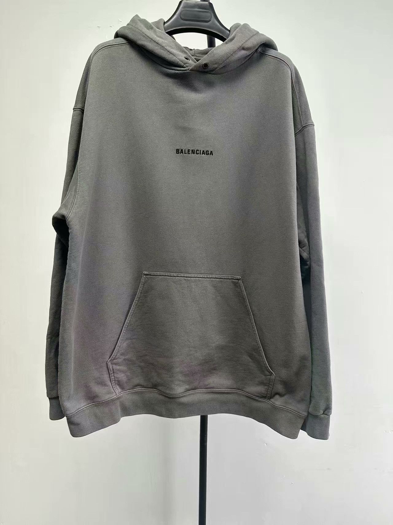 Balenciaga Balenciaga Logo Hoodie Size M Size US M / EU 48-50 / 2 - 1 Thumbnail