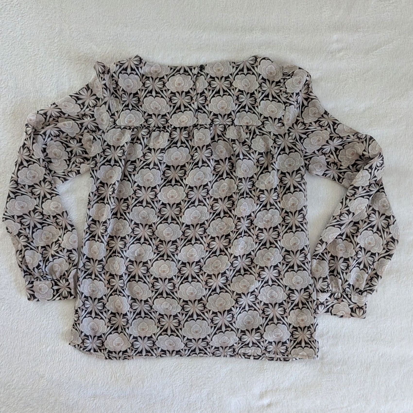 Loft LOFT Floral Print Blouse Long Sleeve Round Neck Beige Black Floral Women S Office Shirt Size S / US 4 / IT 40 - 3 Thumbnail