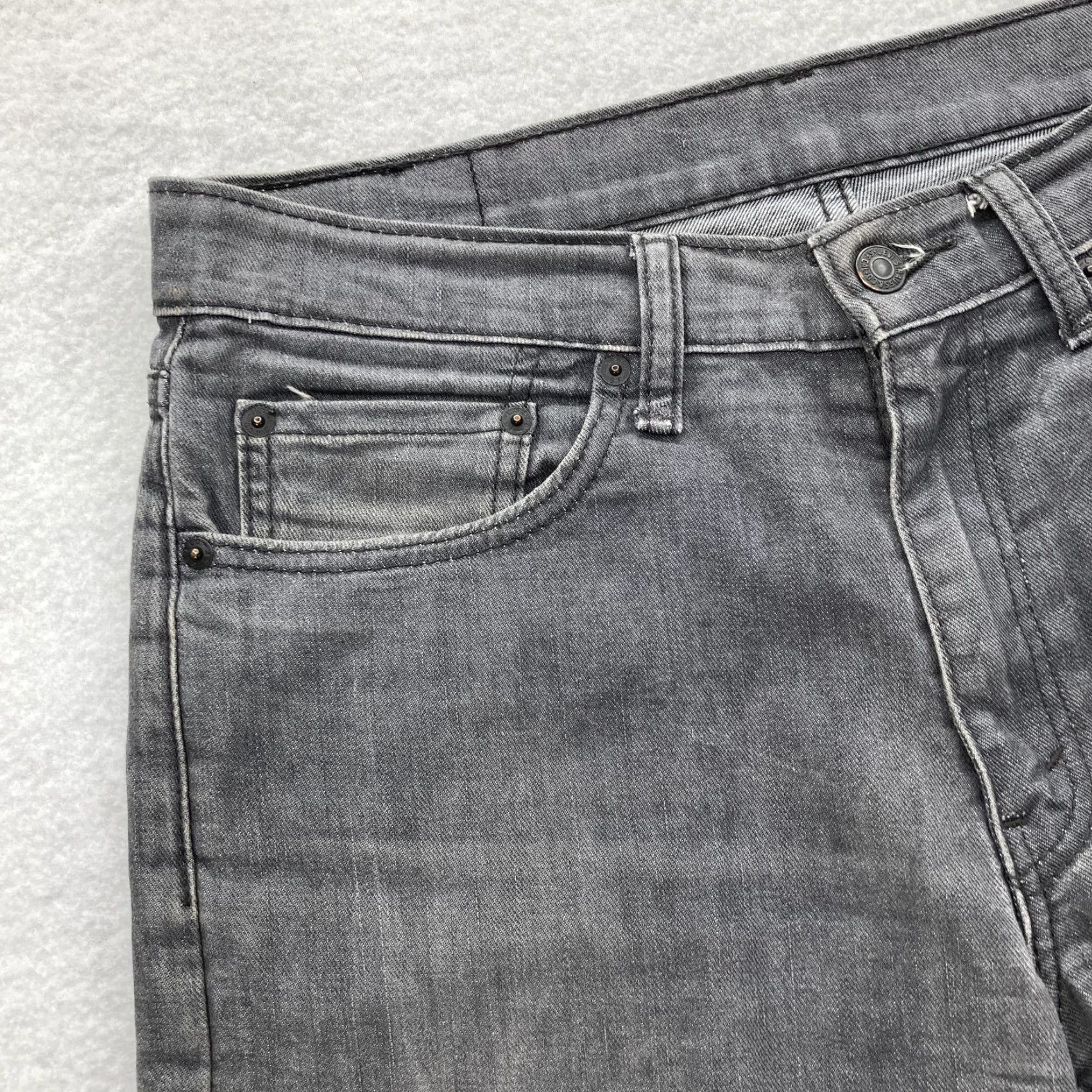 Levi's Levi's 514 Jeans Mens 33x32 Gray Regular Straight Denim 5-Pocket Stretch 99% Cotton Elastane Regular Fit N/A Vintage No Mens Size US 33 - 3 Thumbnail