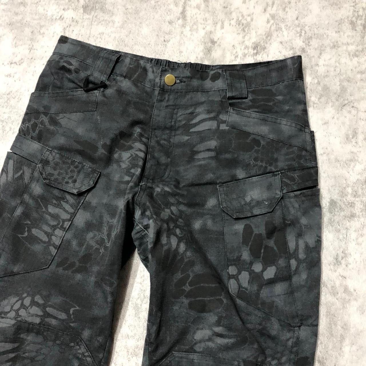 Other Black and grey camo cargo pants #camo Size 32" / US 10 / IT 46 - 2 Thumbnail