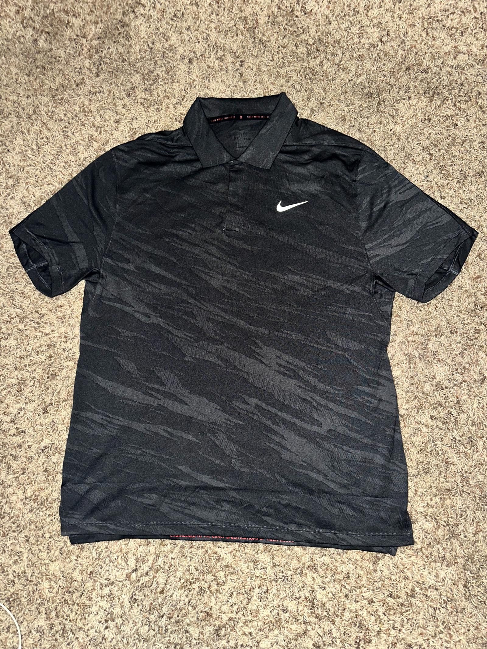 Nike Men's Dri-FIT ADV Tiger Woods Golf Polo Sample