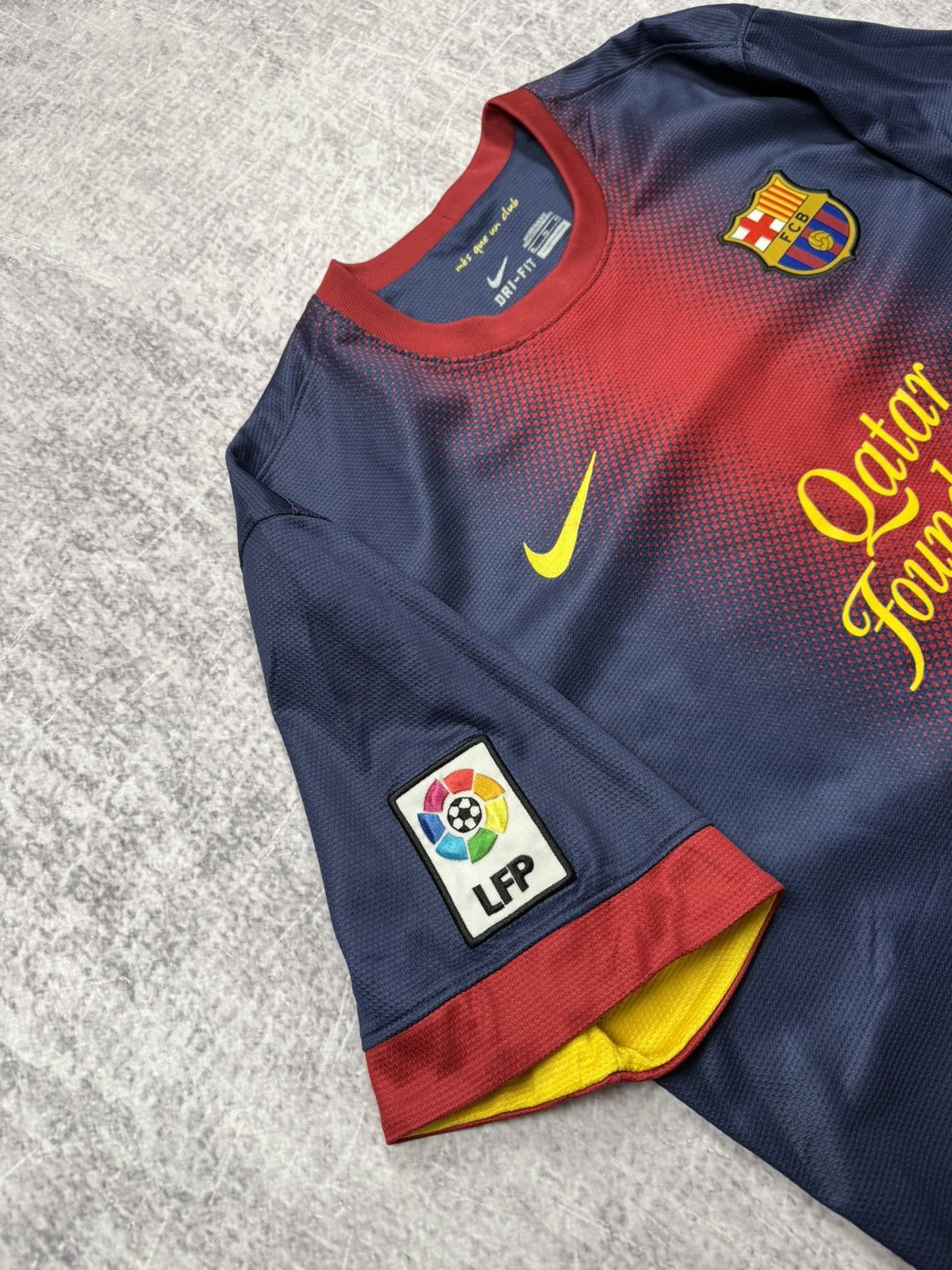 Nike Nike Barcelona Laliga home football soccer jersey 12/13 Size US XL / EU 56 / 4 - 7 Thumbnail