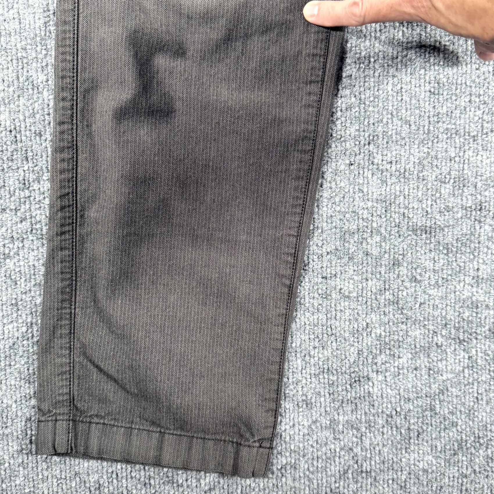 Banana Republic VINTAGE Banana Republic Pants Mens 32x34 Gray Aiden Fit Corded Cotton Casual Chino Size US 32 / EU 48 - 7 Thumbnail