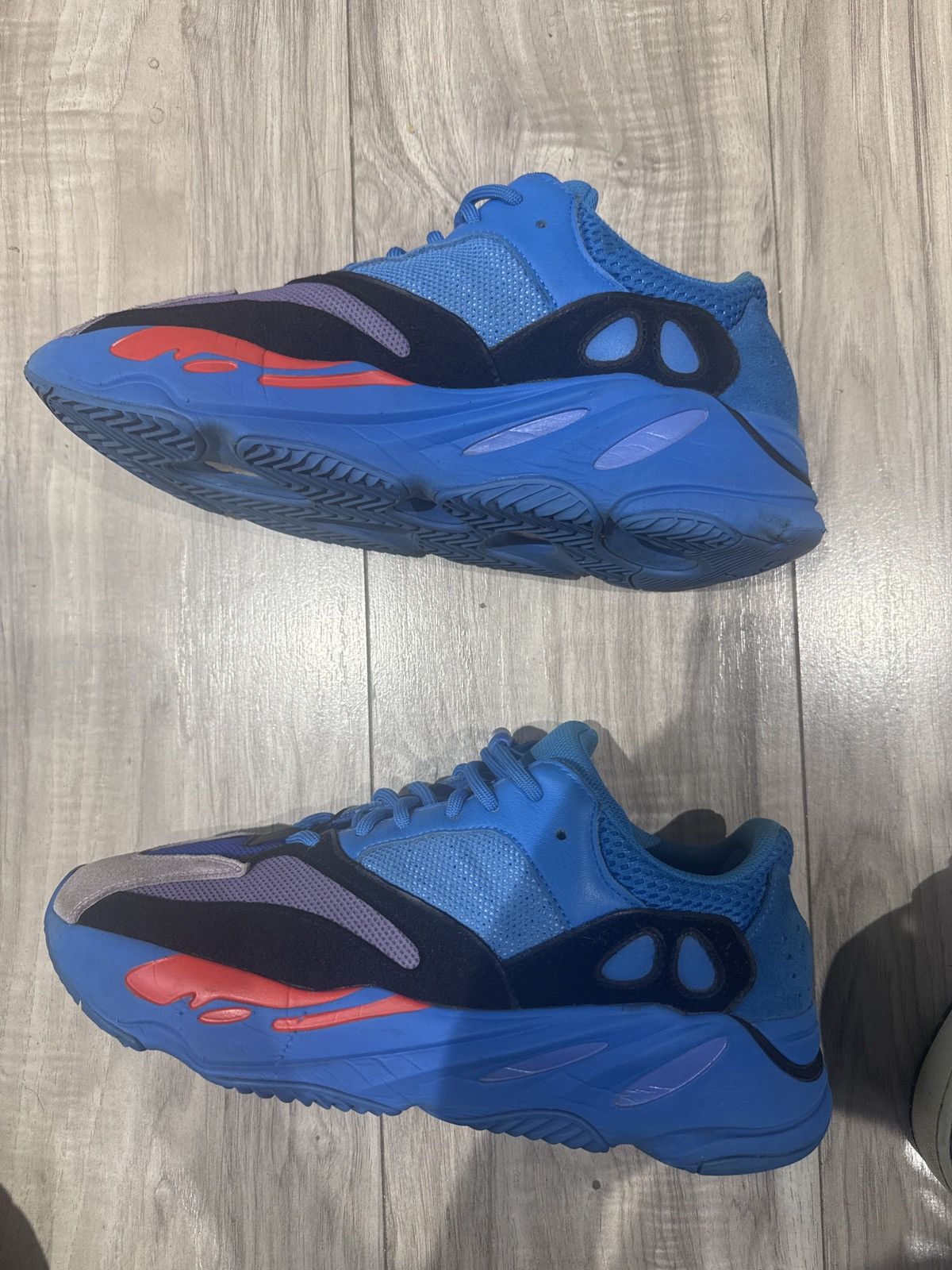 Yeezy Adidas Yeezy boost 700 Size US 11 / EU 44 - 4 Thumbnail