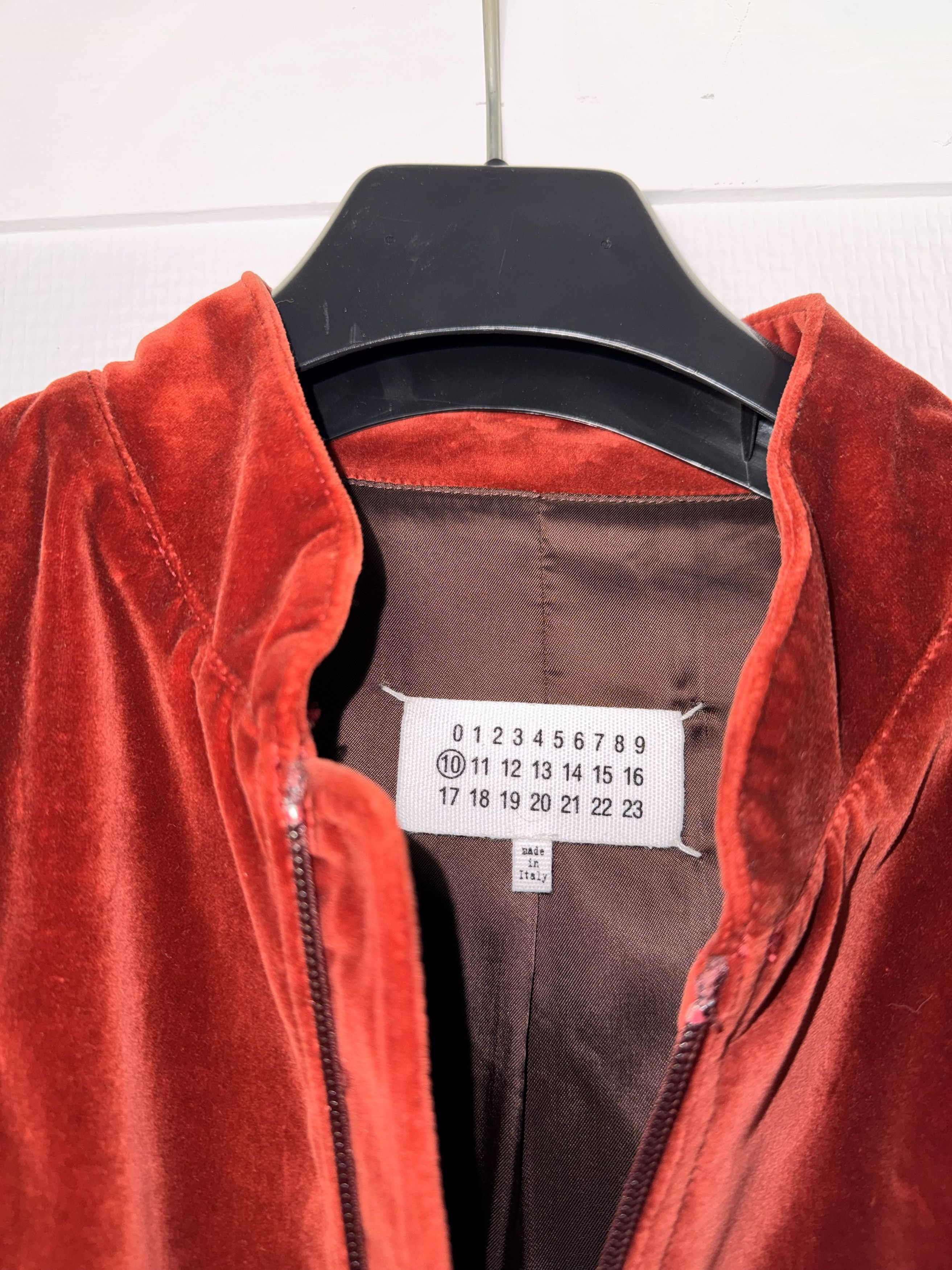 Maison Margiela MM10 red velour zip jacket Size US M / EU 48-50 / 2 - 5 Thumbnail