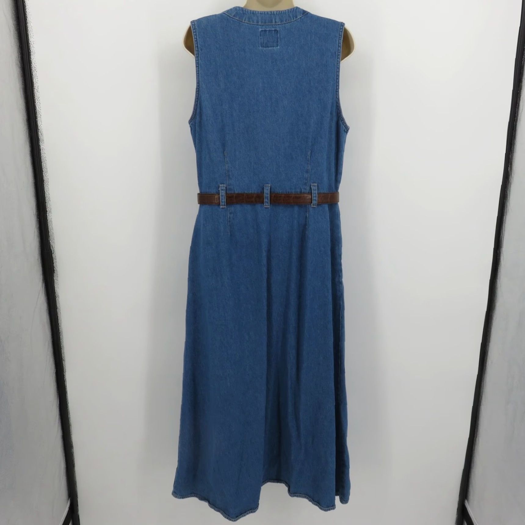 Gloria Vanderbilt VINTAGE Gloria Vanderbilt Women Medium Cotton Blue Denim Jean V Neck Button Dress Belted Dress Size 32" / US 10 / IT 46 - 6 Thumbnail