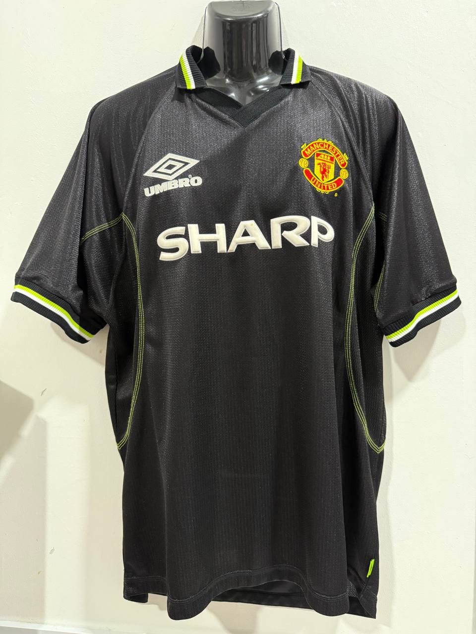 Umbro Vintage Manchester United 1998-99 third jersey Umbro Size US XL / EU 56 / 4 - 3 Thumbnail