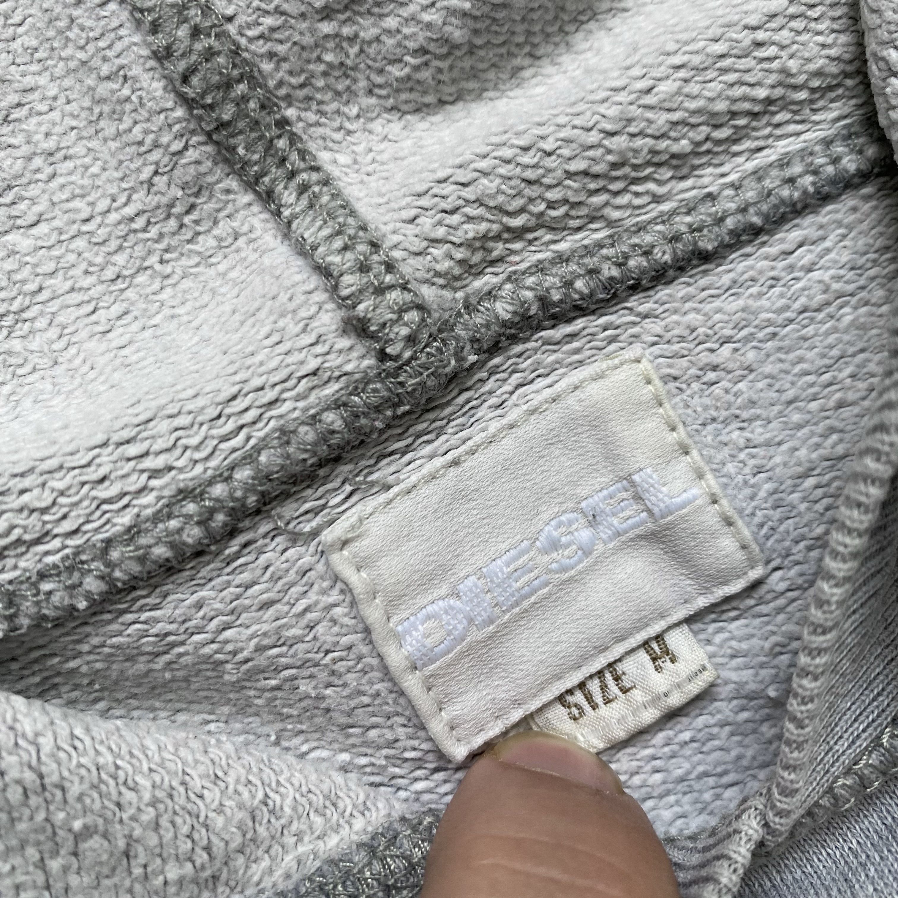Diesel ⚙️ Vintage Trashed Diesel Hoodie Big Logo 90s Size US M / EU 48-50 / 2 - 8 Thumbnail