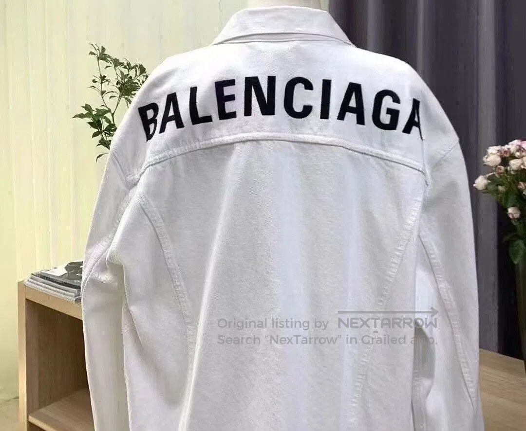Balenciaga Balenciaga Logo Denim Jacket in White. Size US M / EU 48-50 / 2 - 2 Thumbnail