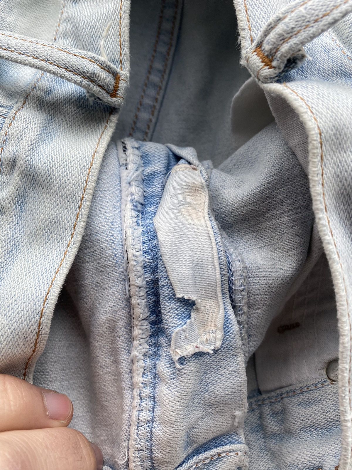 Wrangler 🔥Wrangler Vntg 80s Stone light blue washed distressed jeans Size 28" / US 6 / IT 42 - 8 Thumbnail