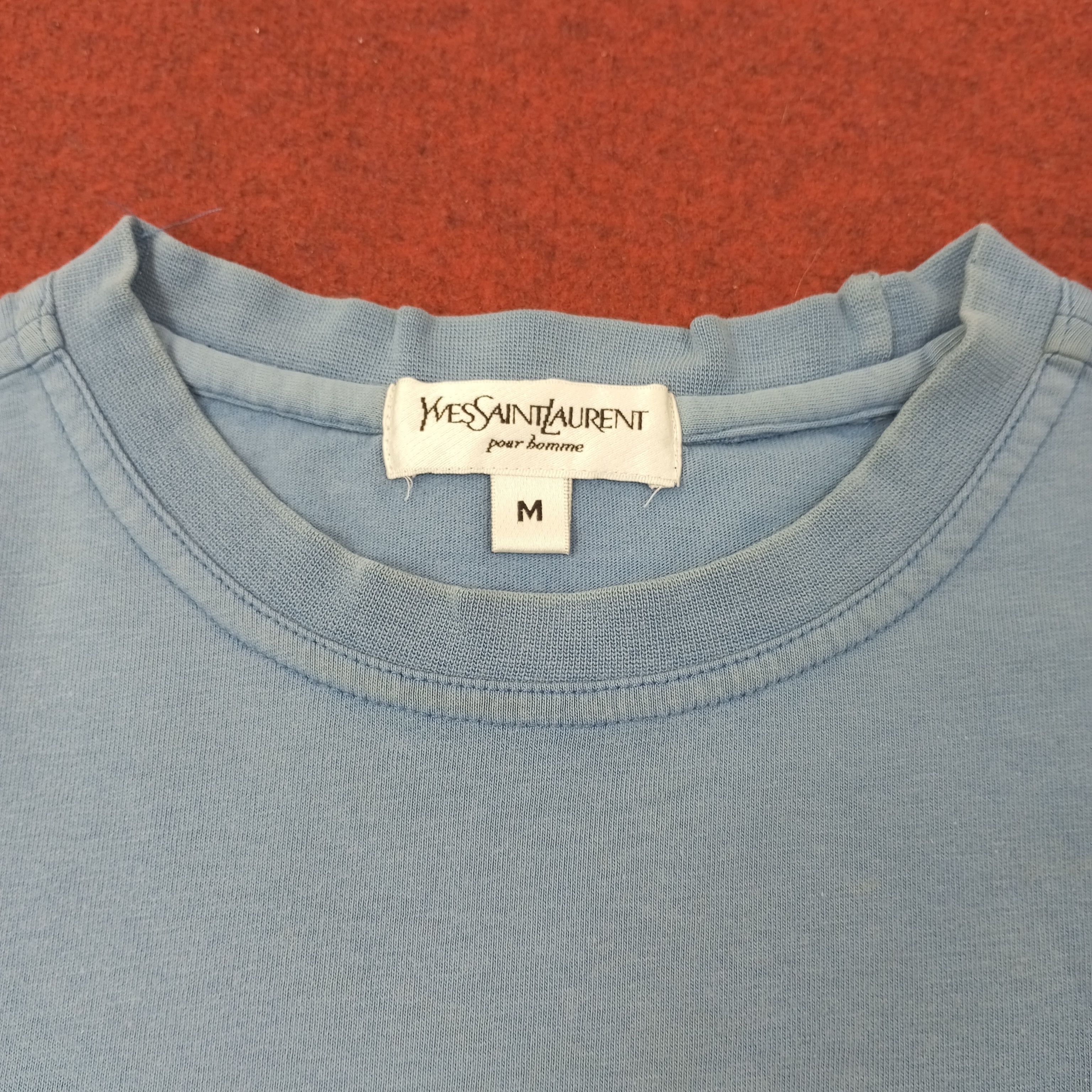 Yves Saint Laurent Yves Saint Laurent YSL Fashion Brand Tshirt c239n36 Size US L / EU 52-54 / 3 - 5 Thumbnail