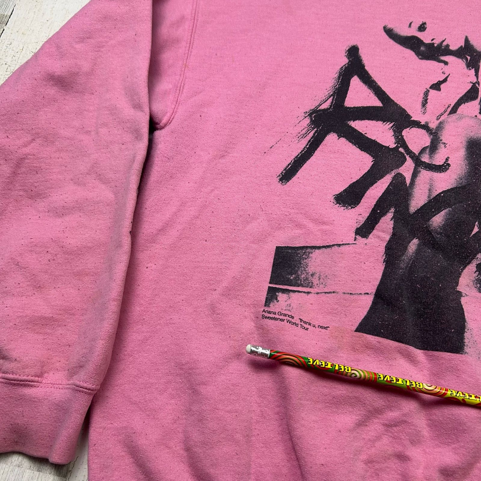 Band Tees Ariana Grande Sweetener Tour Crewneck Sweater Thank U Next Size US M / EU 48-50 / 2 - 4 Thumbnail