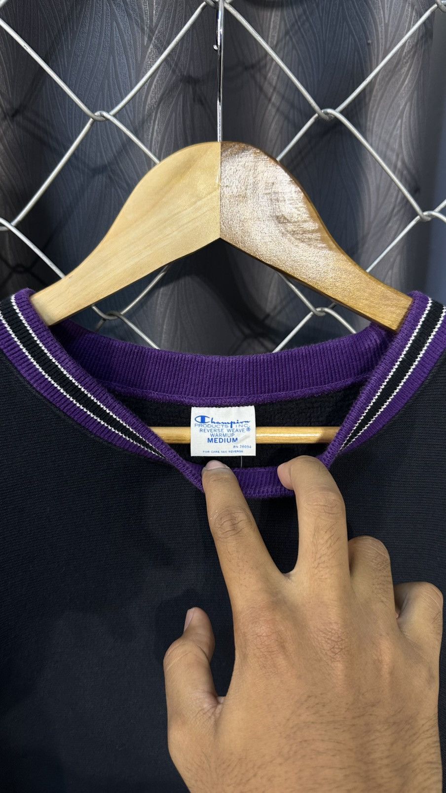 Champion VINTAGE REVERSE WEAVE CREWNECK SWEATSHIRT BLACK PURPLE WHITE Size US M / EU 48-50 / 2 - 3 Thumbnail