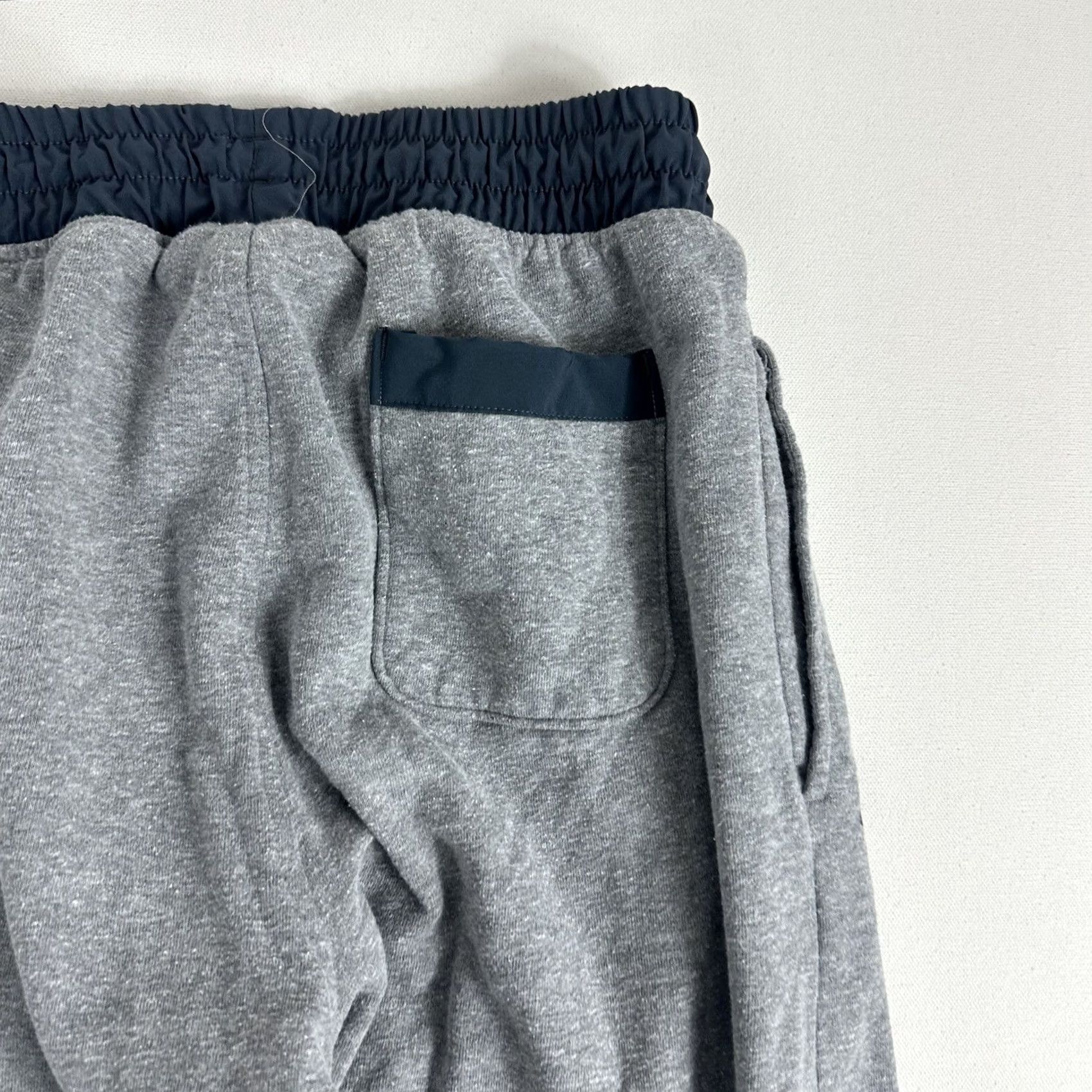 Under Armour Under Armour Rival Fleece Joggers Gray Mens Small Active Sweatpants Athletic Tapered PocketsElastic Waist Gym & Training Running & Jogging Pants Size US 29 - 6 Thumbnail