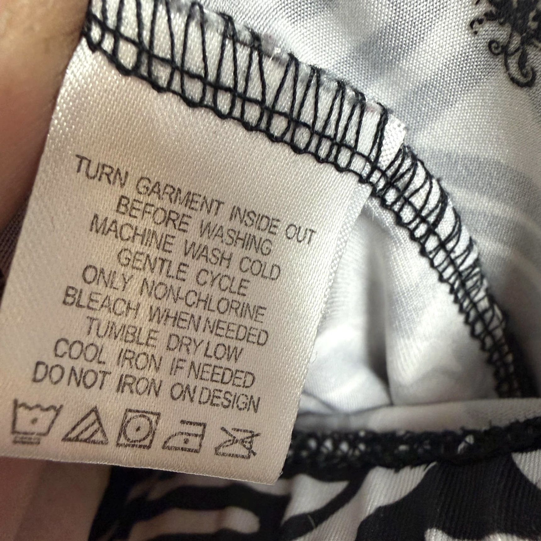 Disney Disney Lion King Simba Leggings Womens S Ankle Black White Pattern Aztec Bohemian Cartoon 90s / 00s Style Boys Girls Mens? Size 28" / US 6 / IT 42 - 7 Thumbnail
