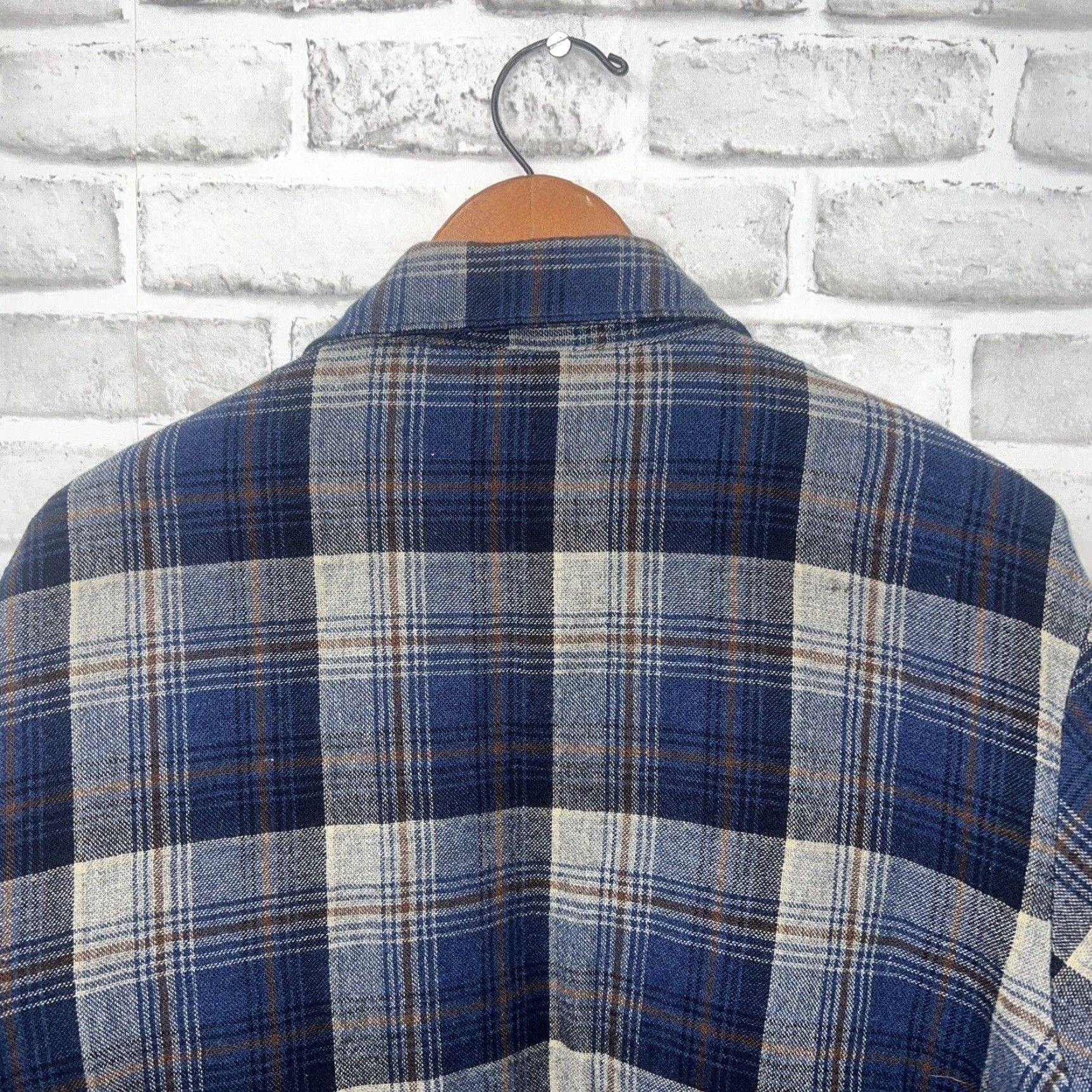 Vintage VINTAGE Woodland Plaid Button-Up Shirt Mens Medium Blue Wool Blend Long Sleeve Quilted Size US M / EU 48-50 / 2 - 5 Thumbnail