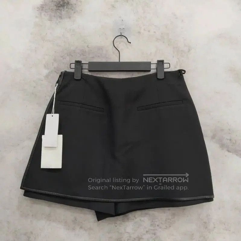 Valentino Valentino Black A-Line Skirt in Size L . Size 35" - 2 Thumbnail