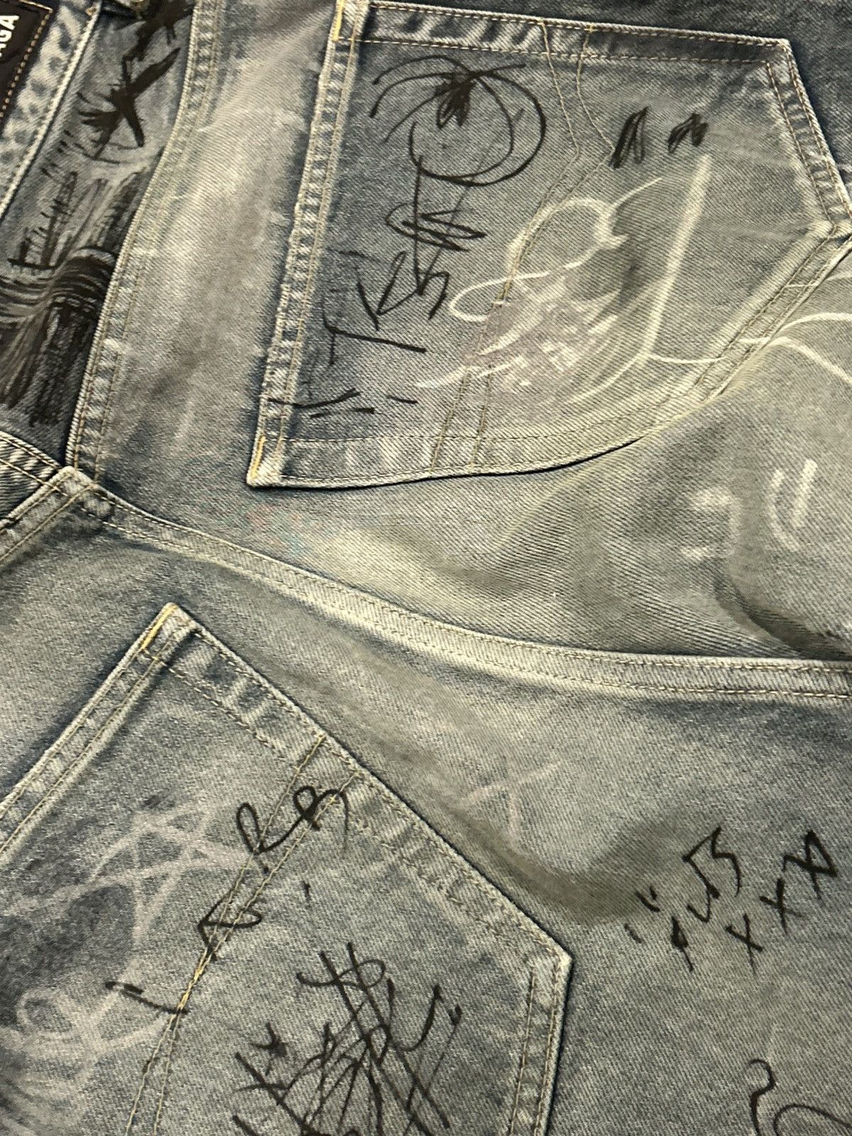 Balenciaga Balenciaga graffiti skater denim Size US 33 - 12 Thumbnail